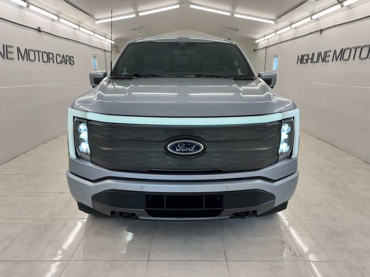 Ford F-150 Lightning LARIAT 4WD SuperCrew 5.5' Box 2022