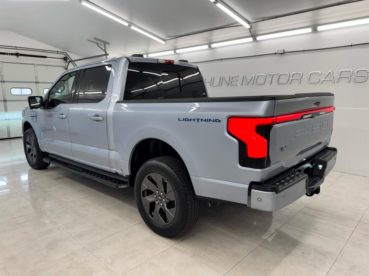 Ford F-150 Lightning LARIAT 4WD SuperCrew 5.5' Box 2022