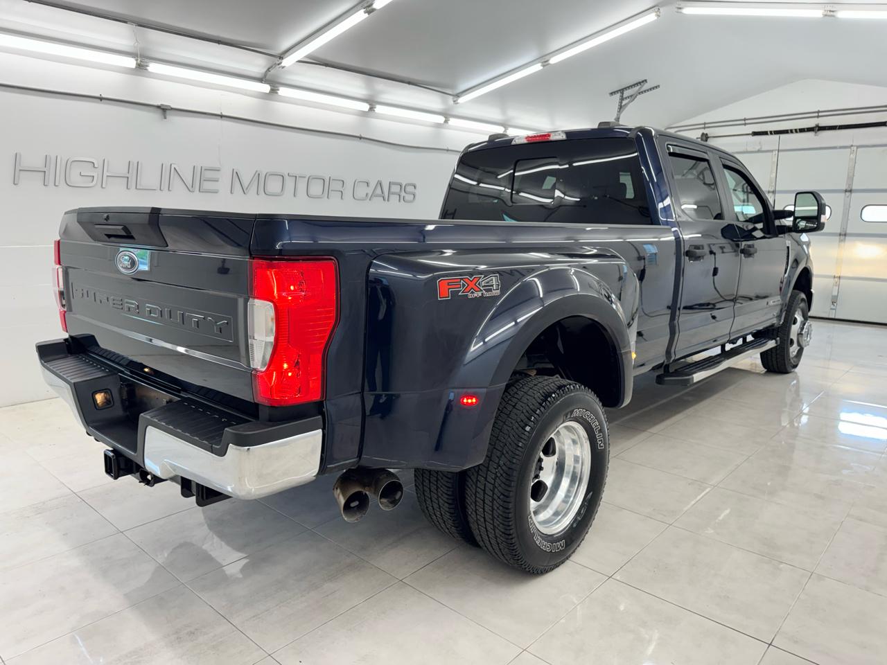 Ford Super Duty F-350 DRW King Ranch 4WD Crew Cab 8' Box 2022