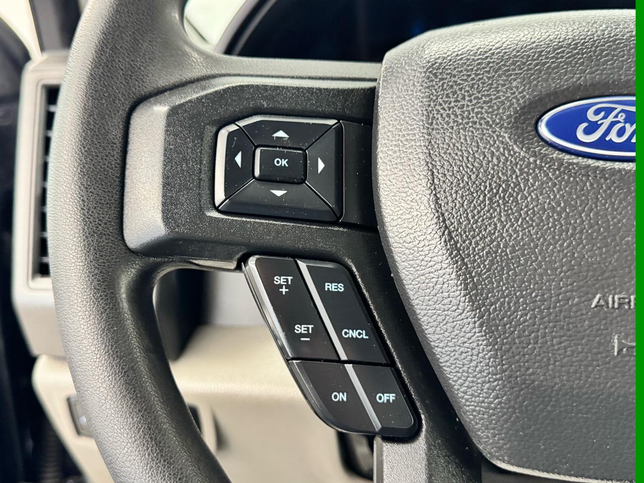 Ford Super Duty F-350 DRW King Ranch 4WD Crew Cab 8' Box 2022