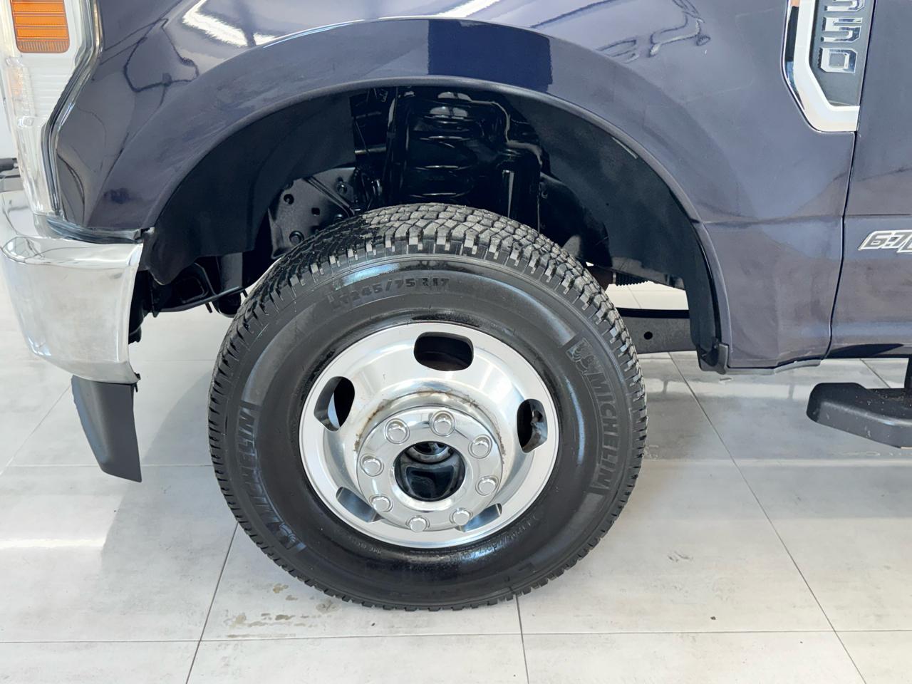 Ford Super Duty F-350 DRW King Ranch 4WD Crew Cab 8' Box 2022