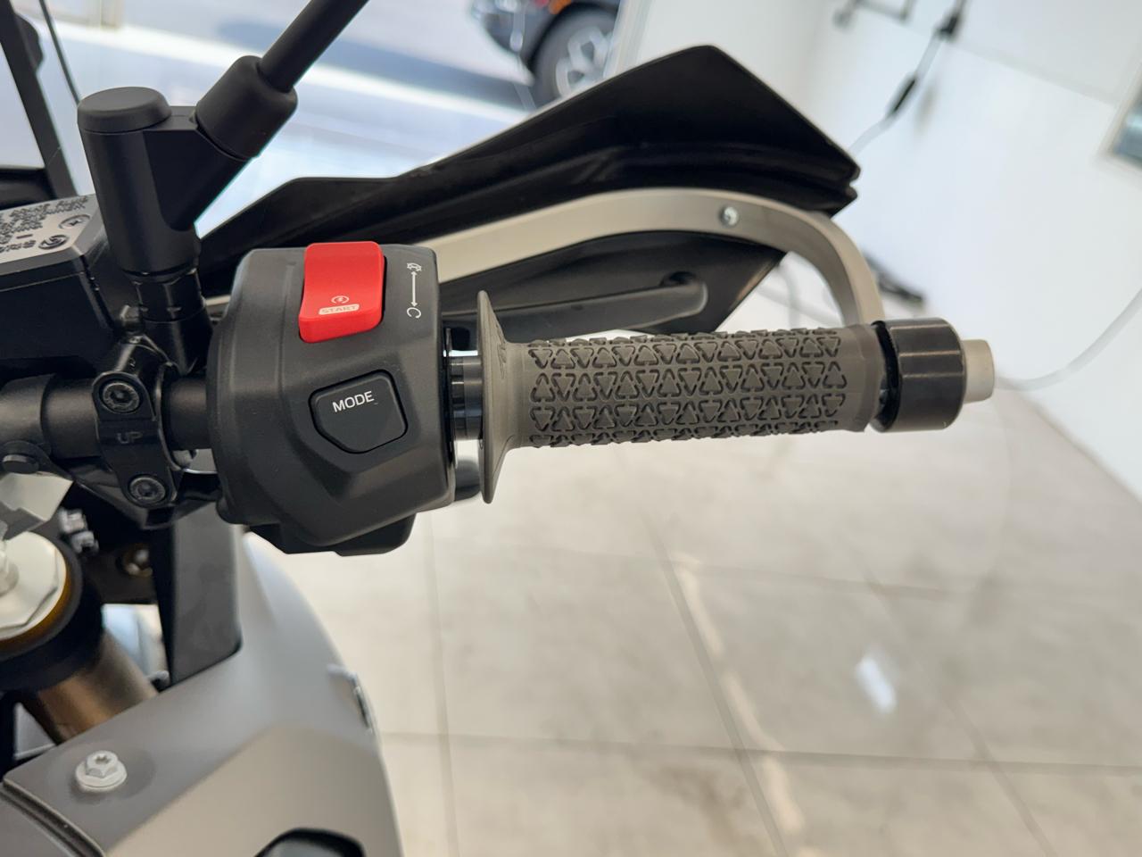 Yamaha Super Tenere base 2025