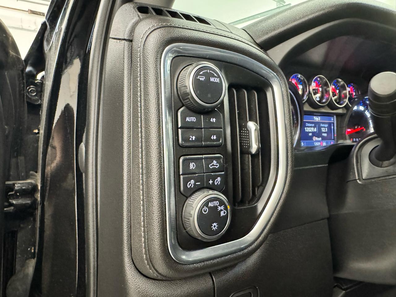 Chevrolet Silverado 1500 4WD Crew Cab 147" RST 2021