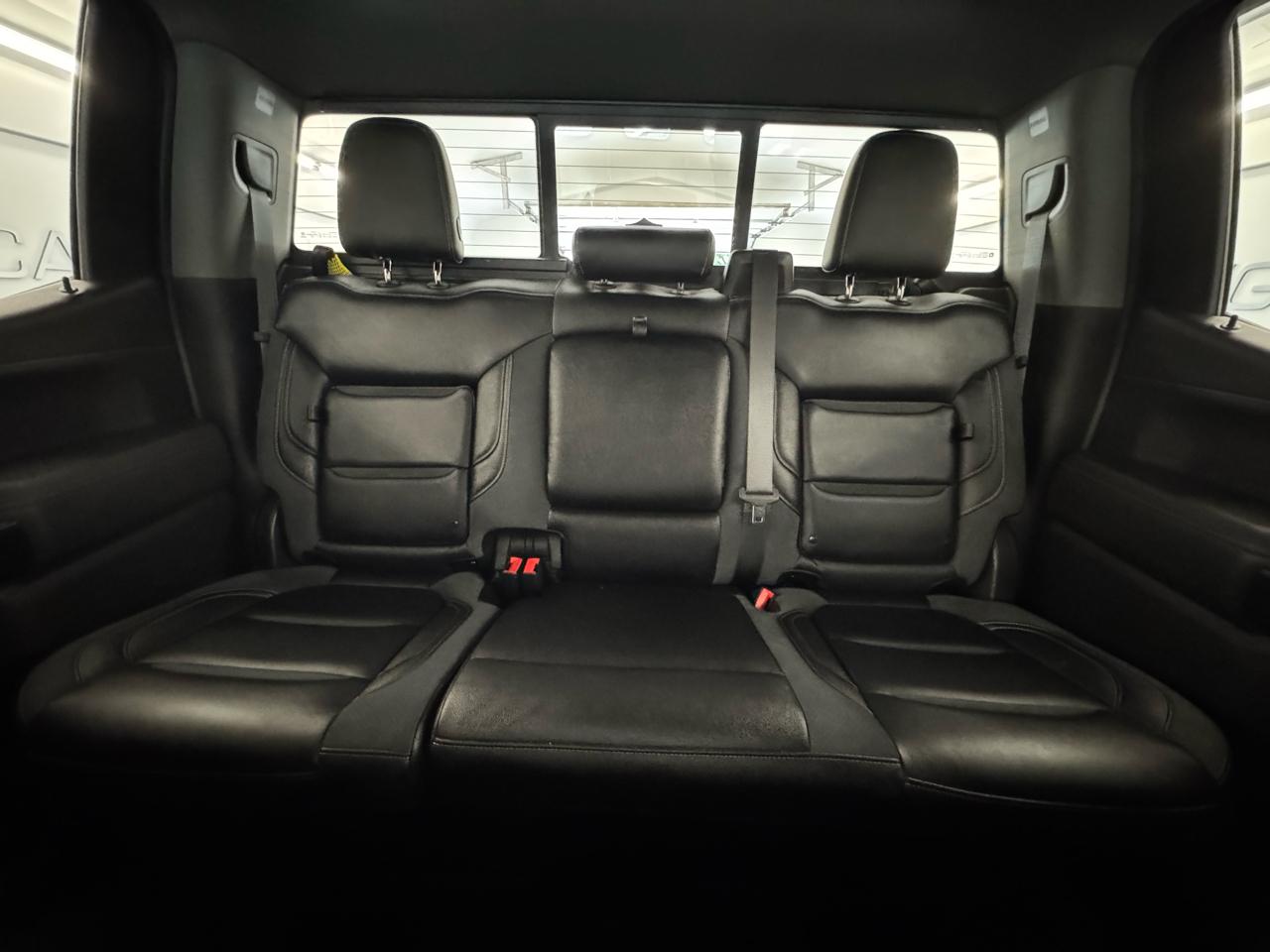 Chevrolet Silverado 1500 4WD Crew Cab 147" RST 2021