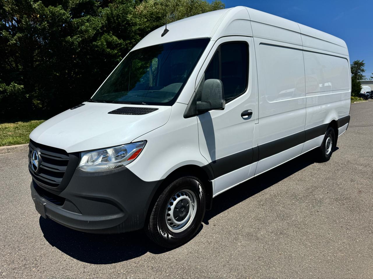 2022 Mercedes-Benz Sprinter Cargo Van 2500 High Roof V6 170" RWD