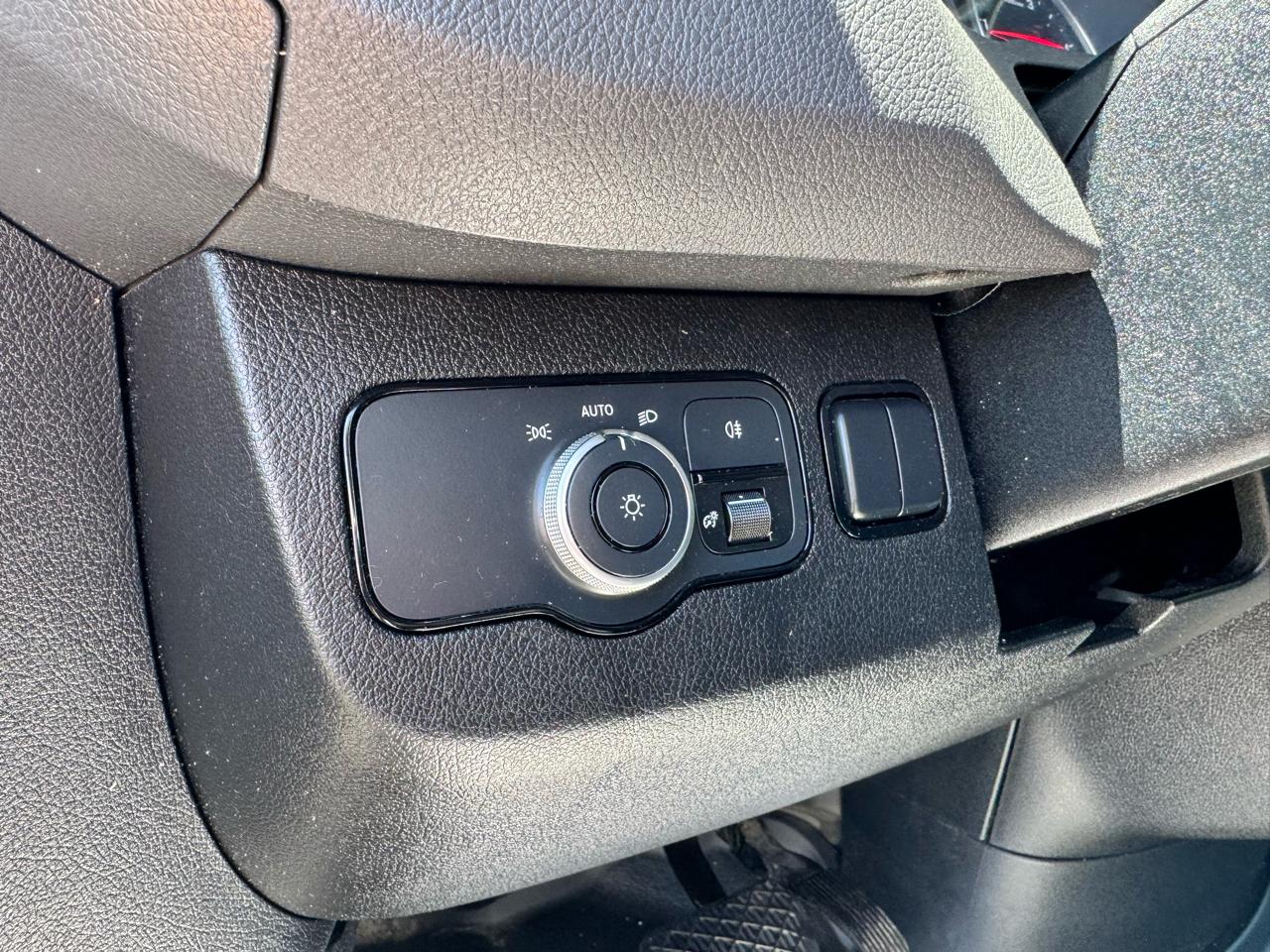 Mercedes-Benz Sprinter Cargo Van 2500 High Roof V6 170" RWD 2022