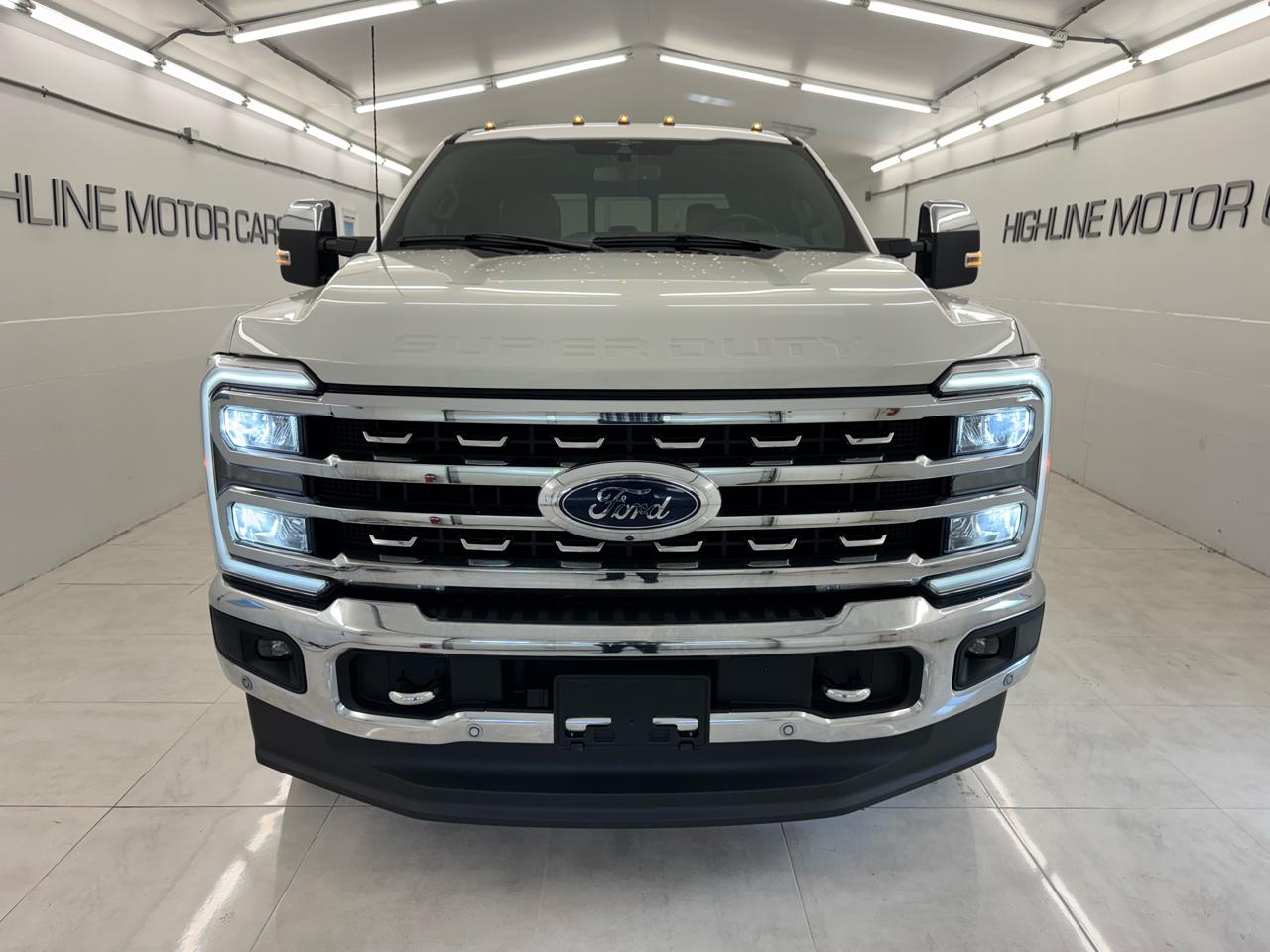 Ford Super Duty F-350 SRW King Ranch 4WD Crew Cab 8' Box 2023