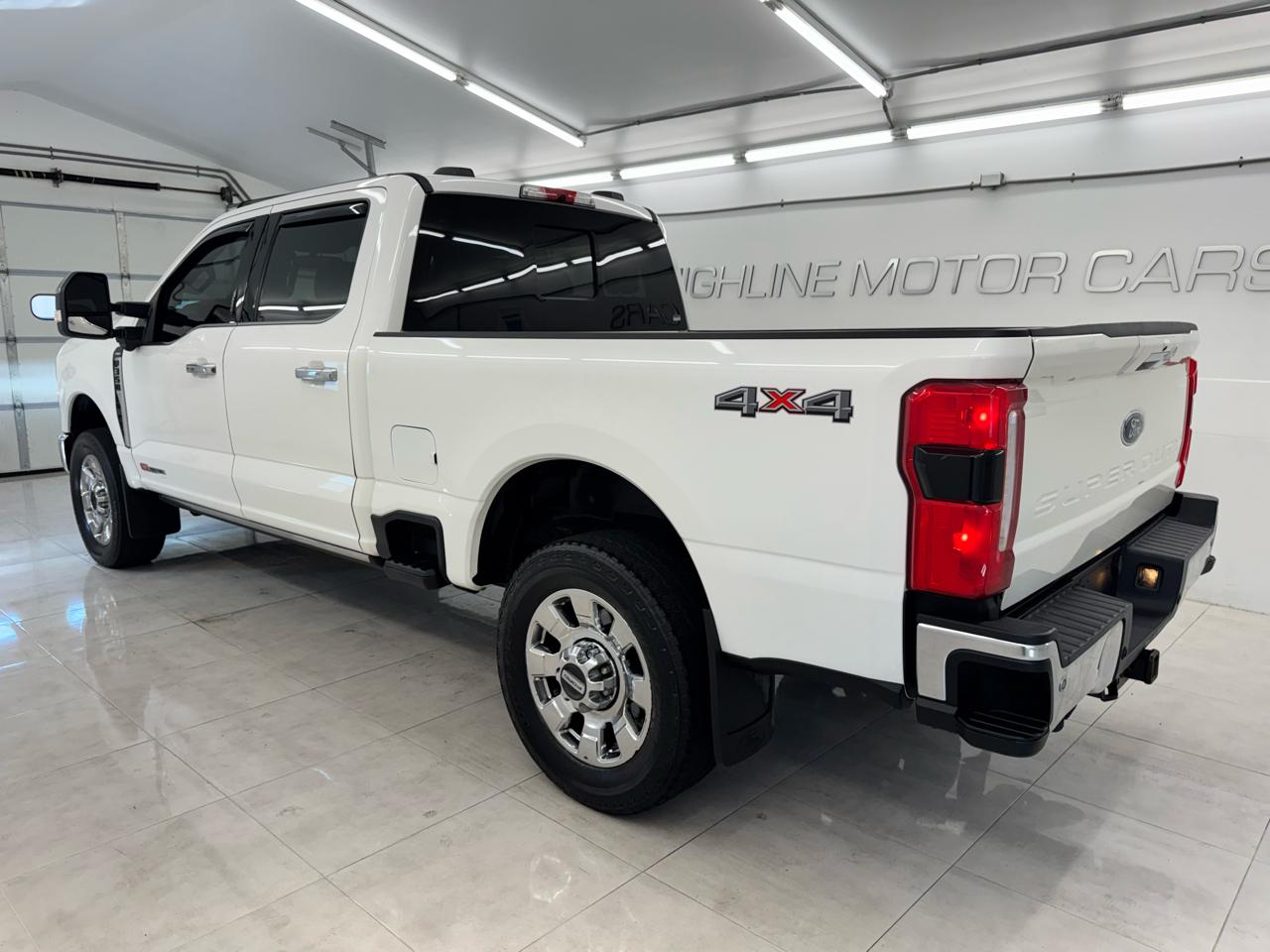 Ford Super Duty F-350 SRW King Ranch 4WD Crew Cab 8' Box 2023