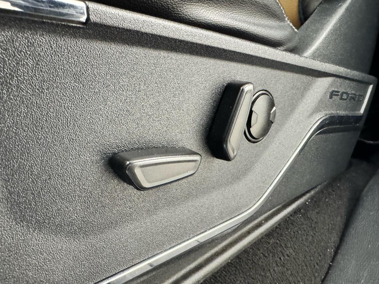Ford Super Duty F-350 SRW King Ranch 4WD Crew Cab 8' Box 2023