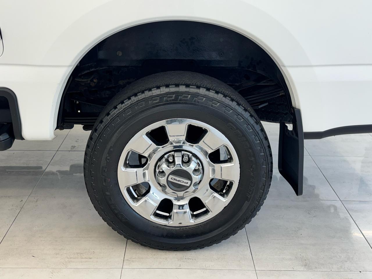 Ford Super Duty F-350 SRW King Ranch 4WD Crew Cab 8' Box 2023