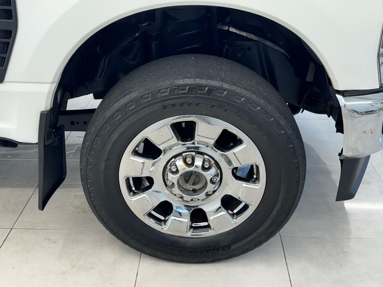 Ford Super Duty F-350 SRW King Ranch 4WD Crew Cab 8' Box 2023