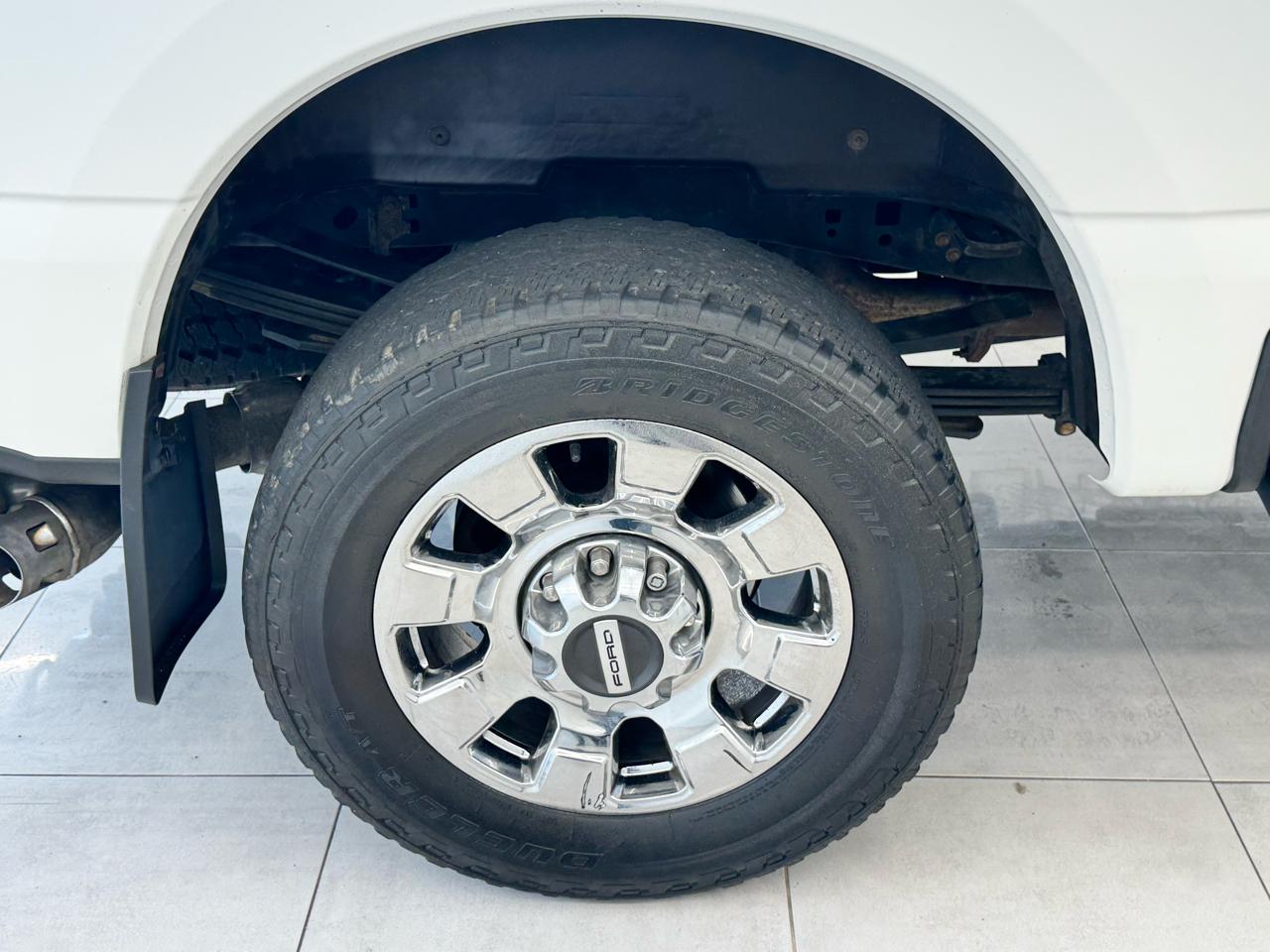 Ford Super Duty F-350 SRW King Ranch 4WD Crew Cab 8' Box 2023