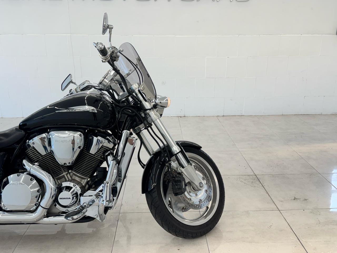 Honda VTX1800S  2001