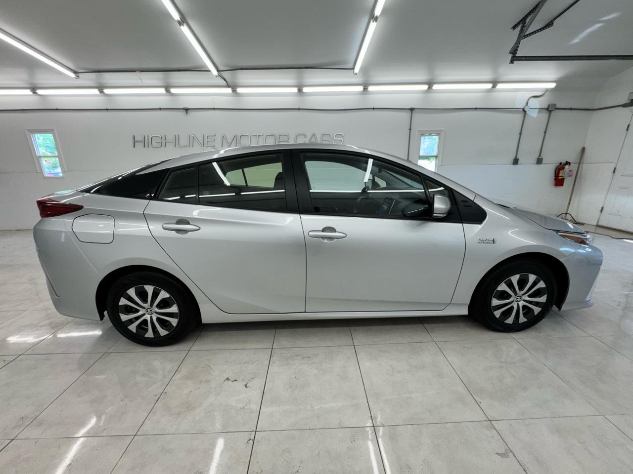 Toyota Prius Prime Limited (Natl) 2022