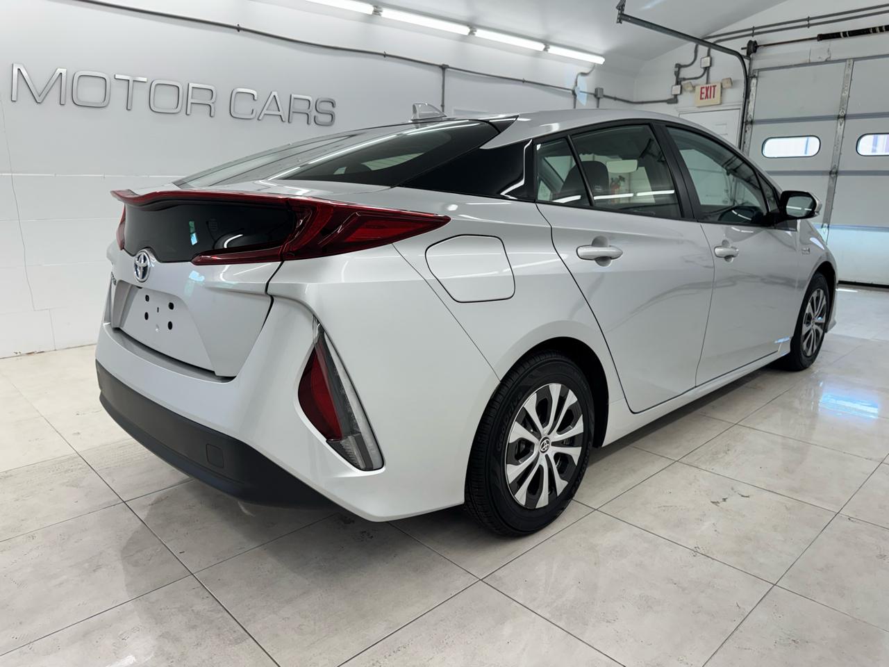 Toyota Prius Prime Limited (Natl) 2022
