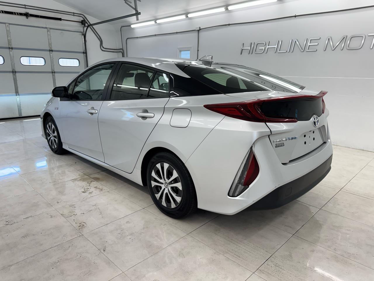 Toyota Prius Prime Limited (Natl) 2022