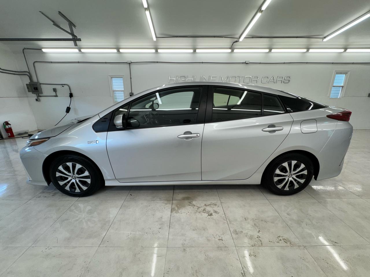 Toyota Prius Prime Limited (Natl) 2022