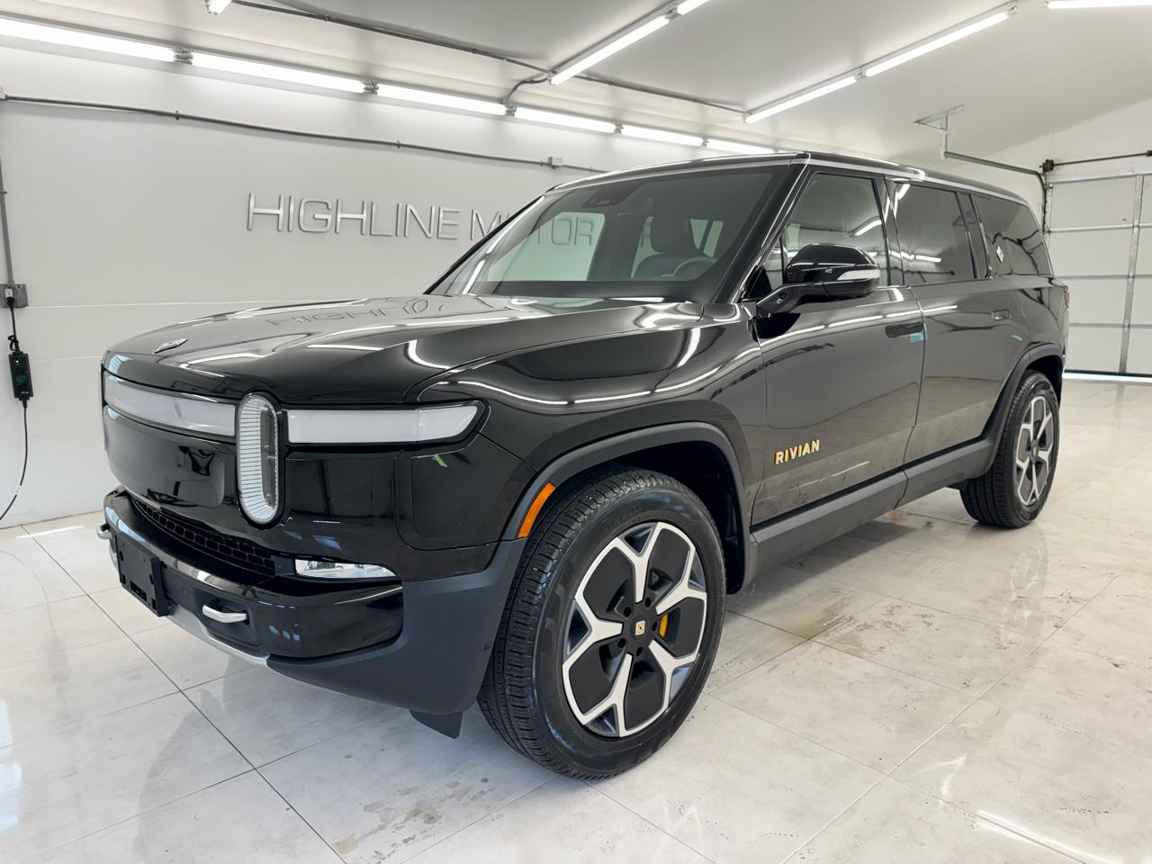 Rivian R1S Adventure Quad-Motor Large Pack 2023