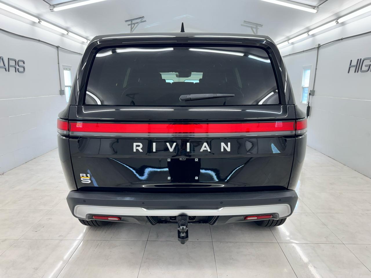 Rivian R1S Adventure Quad-Motor Large Pack 2023