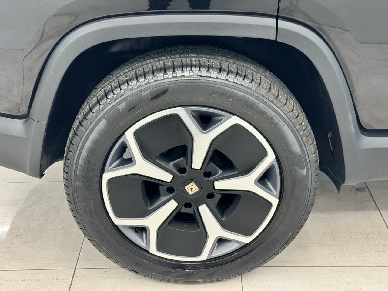 Rivian R1S Adventure Quad-Motor Large Pack 2023