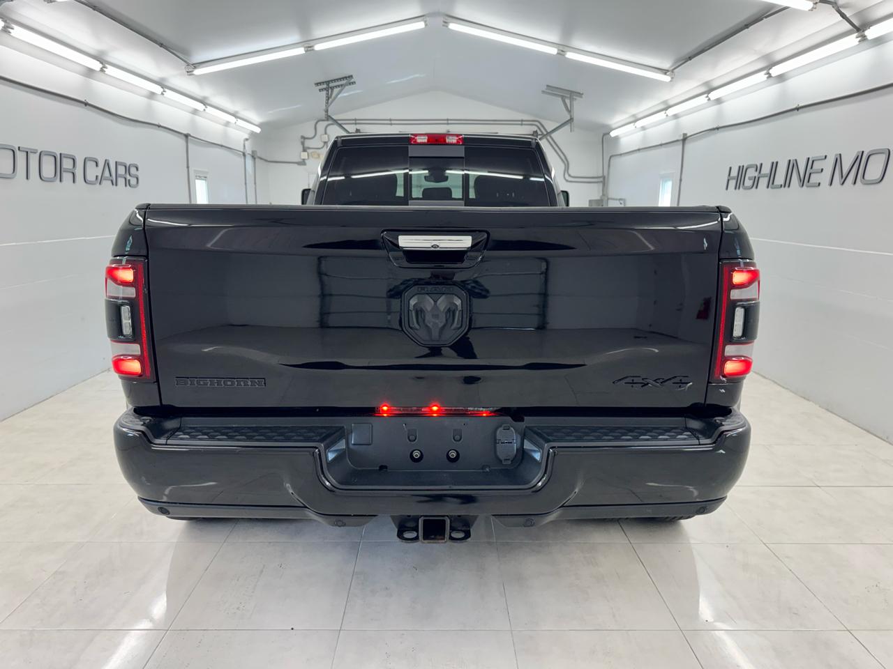 RAM 3500 Big Horn 4x4 Crew Cab 8' Box 2024
