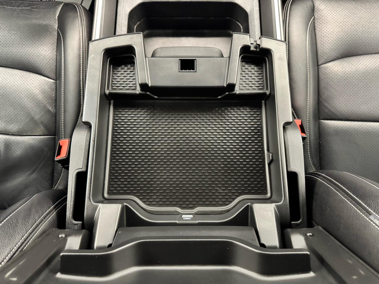 RAM 3500 Big Horn 4x4 Crew Cab 8' Box 2024