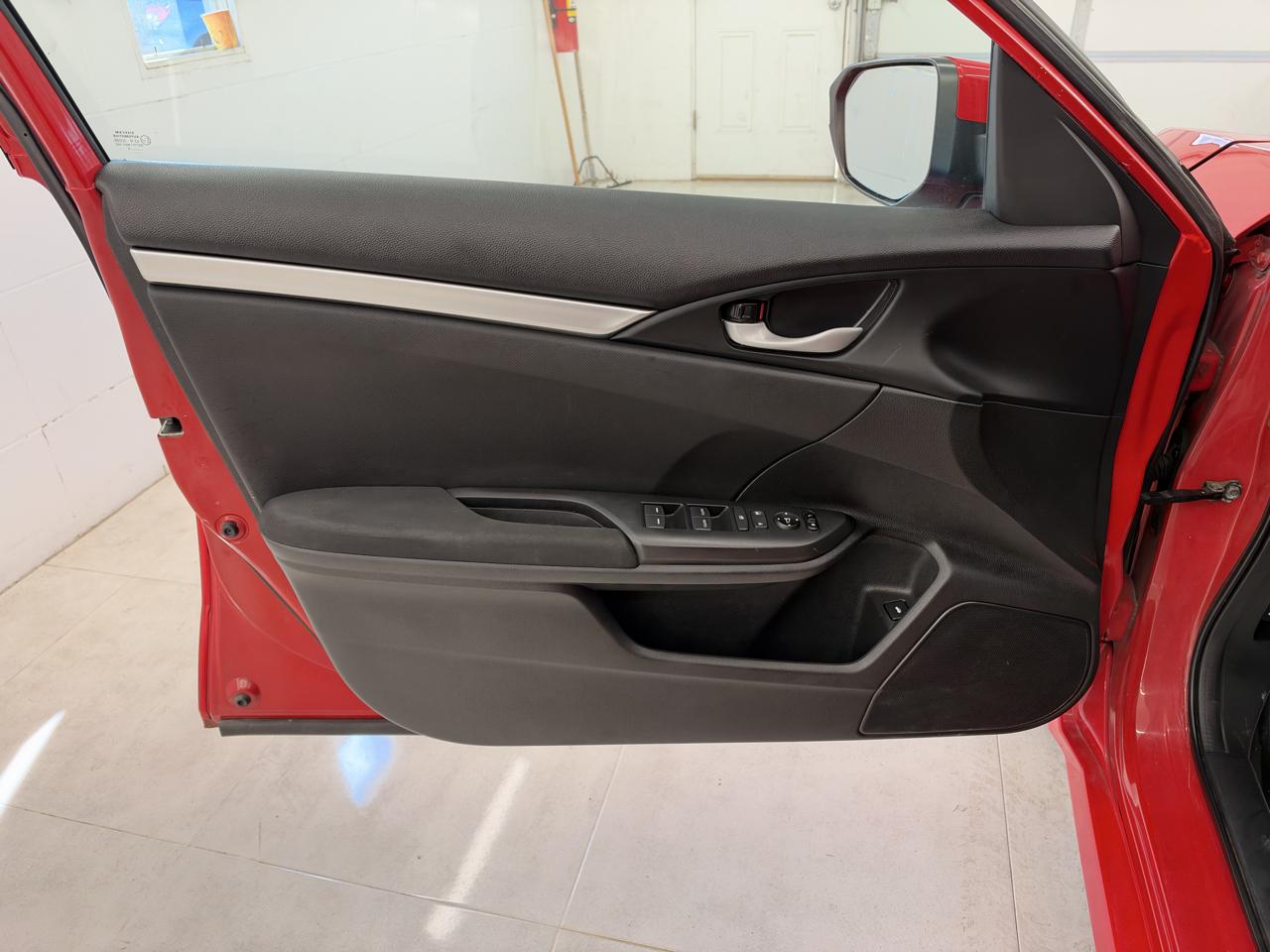 Honda Civic Sedan LX CVT 2021