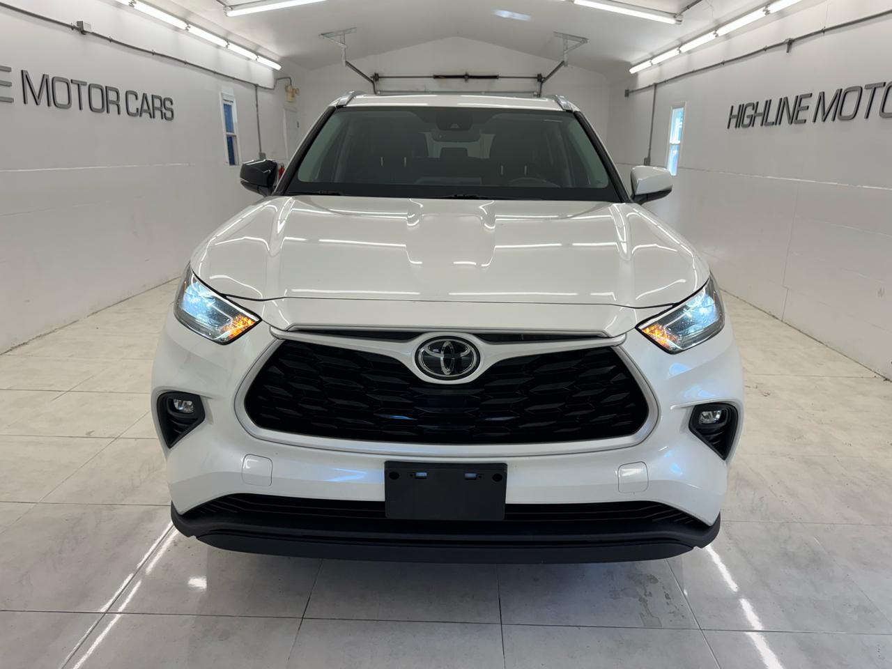 Toyota Highlander XLE AWD (Natl) 2021