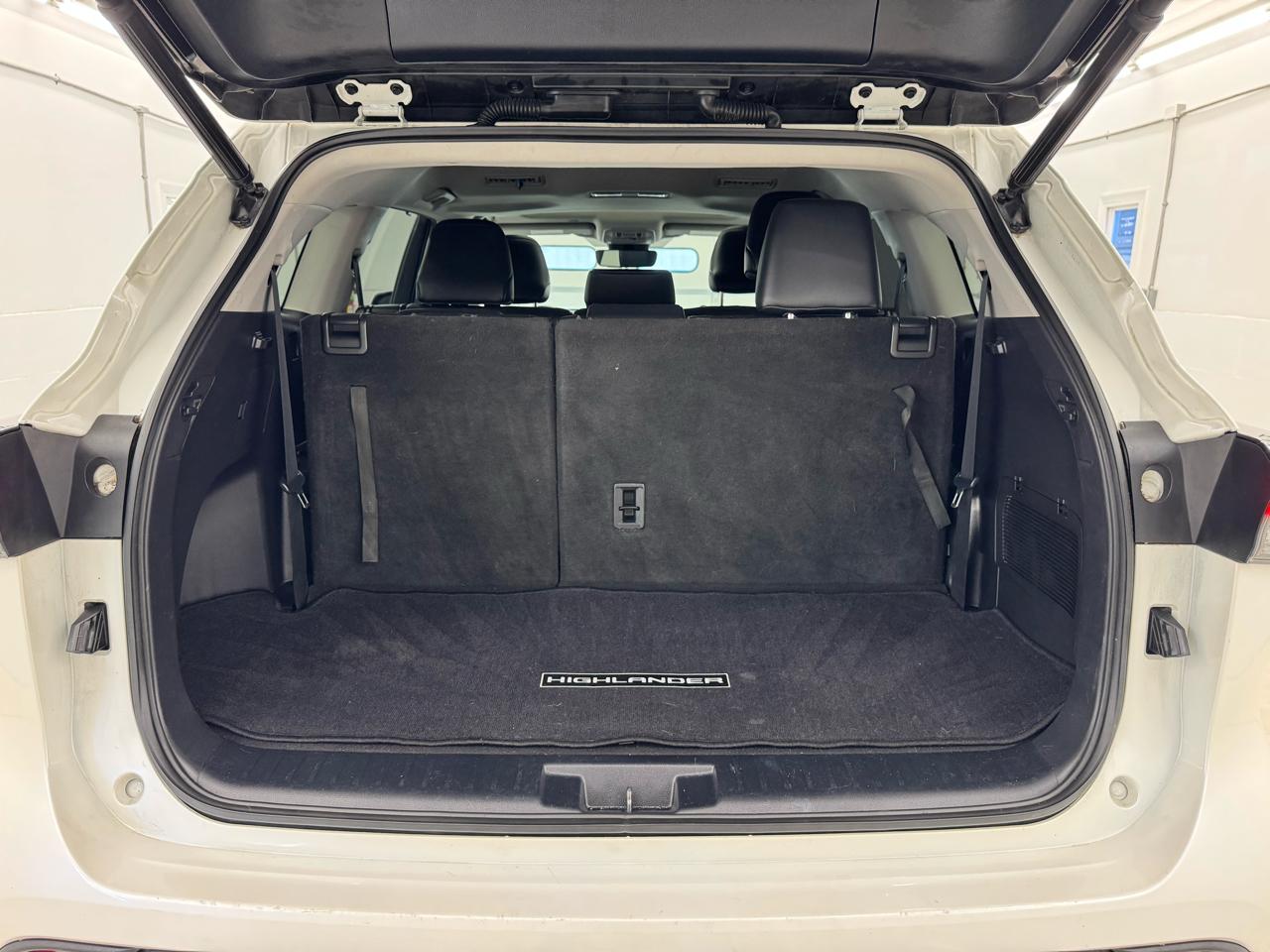 Toyota Highlander XLE AWD (Natl) 2021