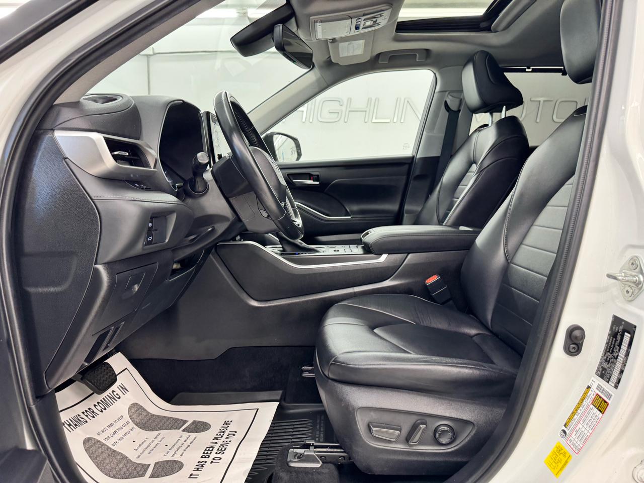 Toyota Highlander XLE AWD (Natl) 2021