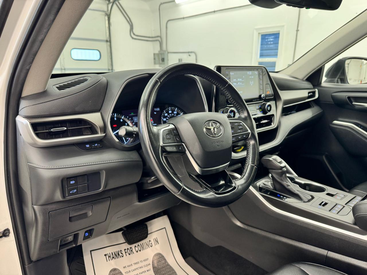 Toyota Highlander XLE AWD (Natl) 2021