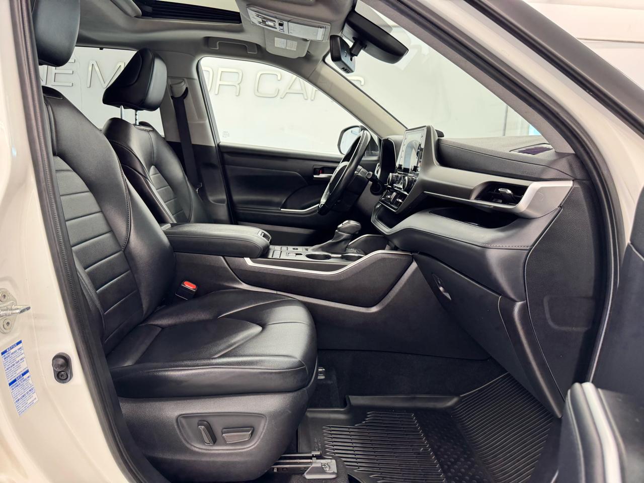Toyota Highlander XLE AWD (Natl) 2021