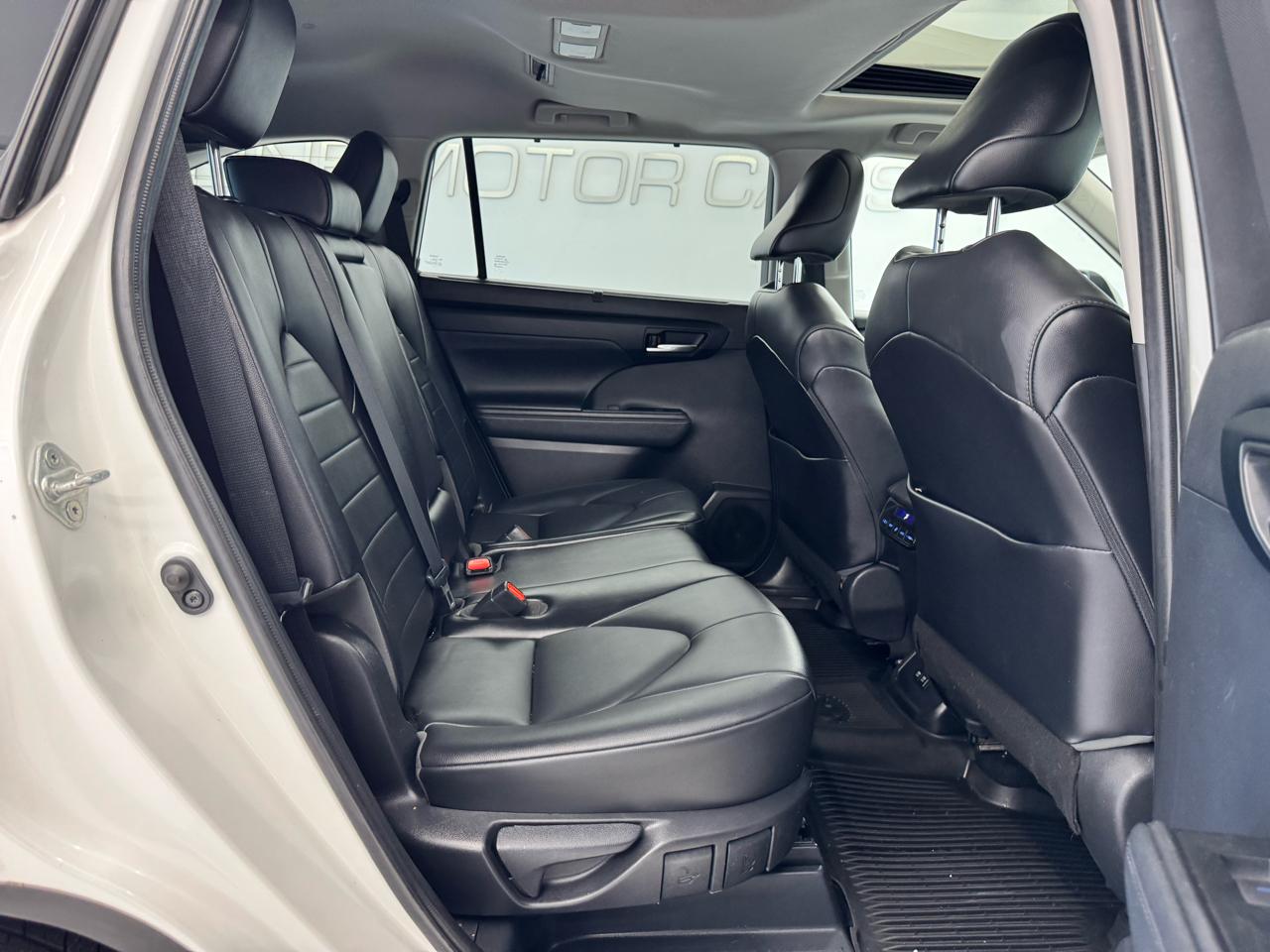 Toyota Highlander XLE AWD (Natl) 2021