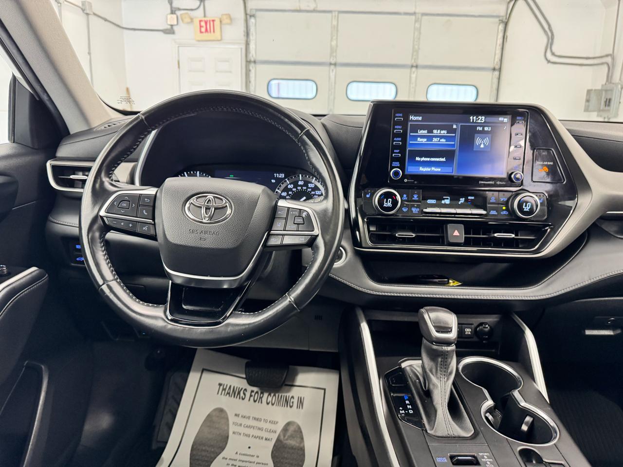 Toyota Highlander XLE AWD (Natl) 2021