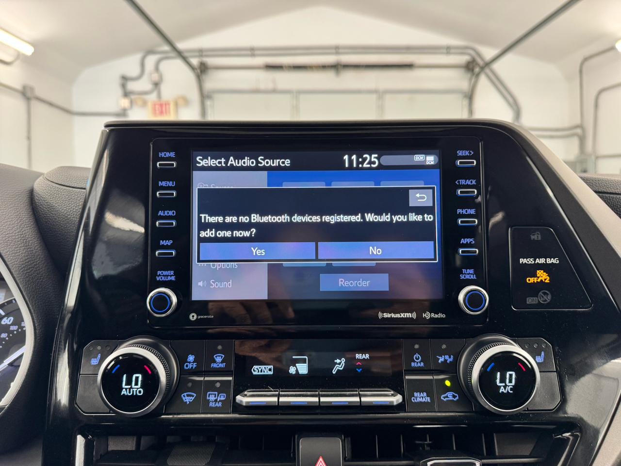 Toyota Highlander XLE AWD (Natl) 2021