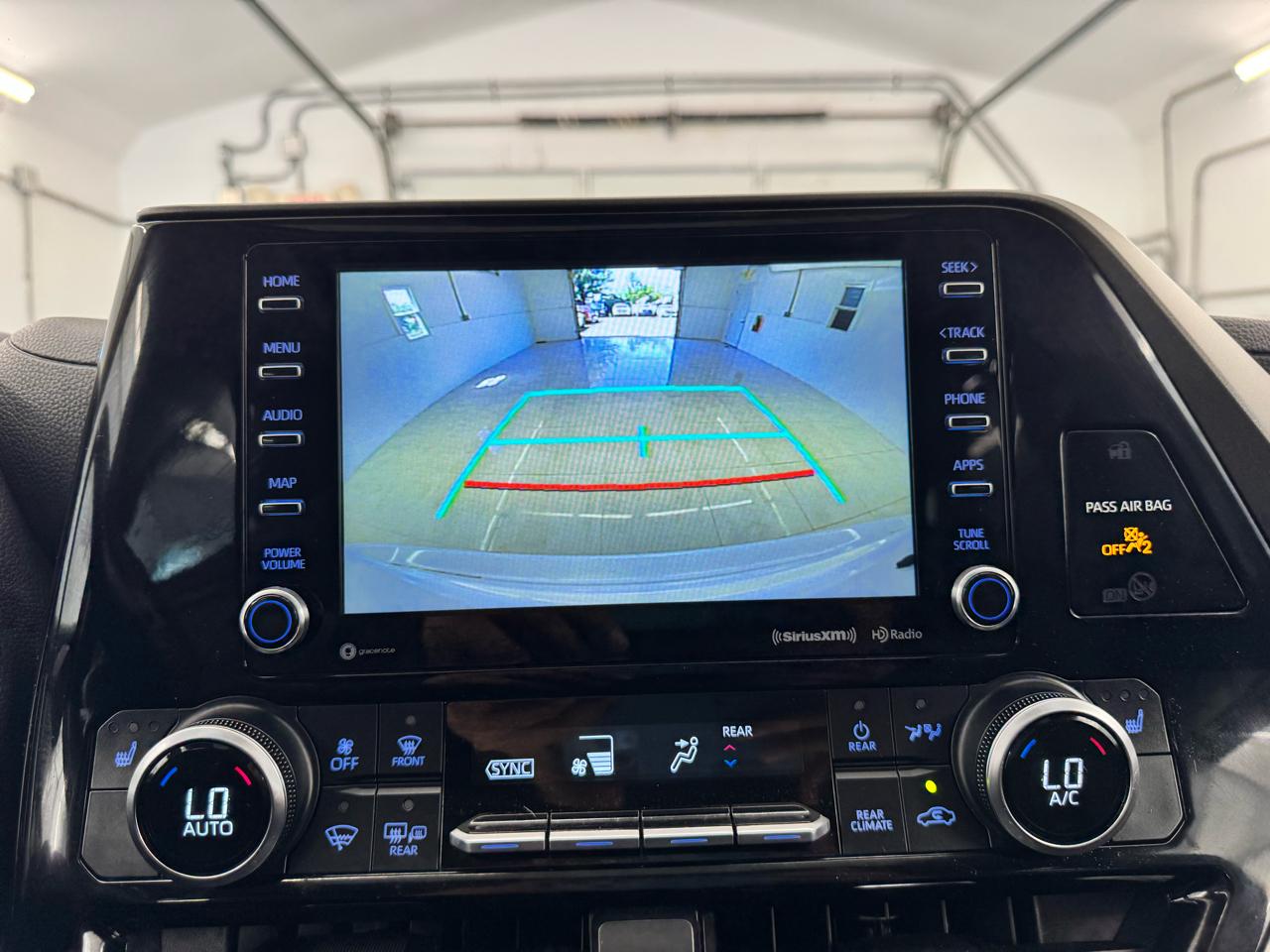 Toyota Highlander XLE AWD (Natl) 2021