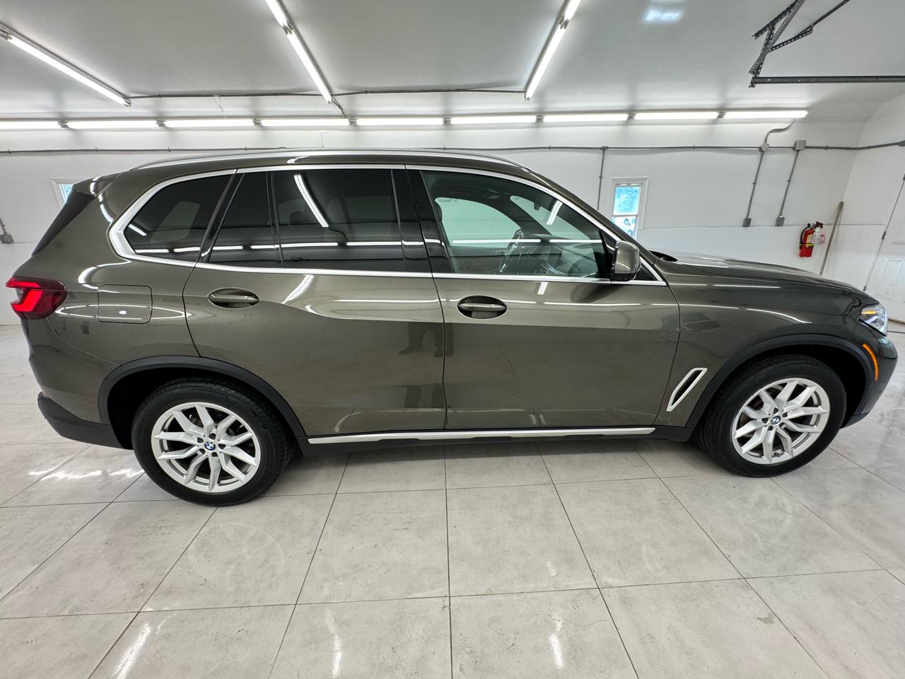 BMW X5 xDrive40i Sports Activity Vehicle 2022