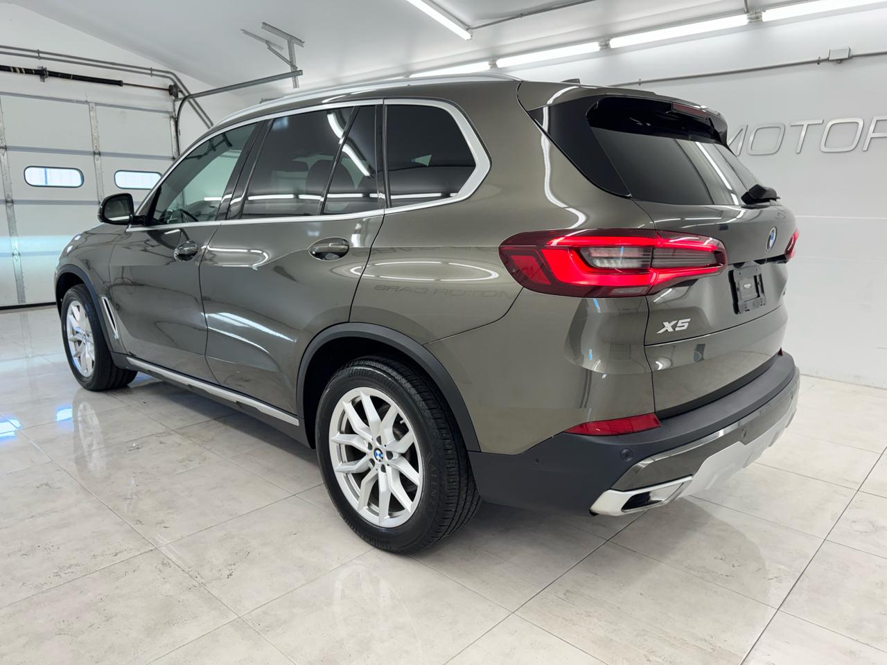 BMW X5 xDrive40i Sports Activity Vehicle 2022