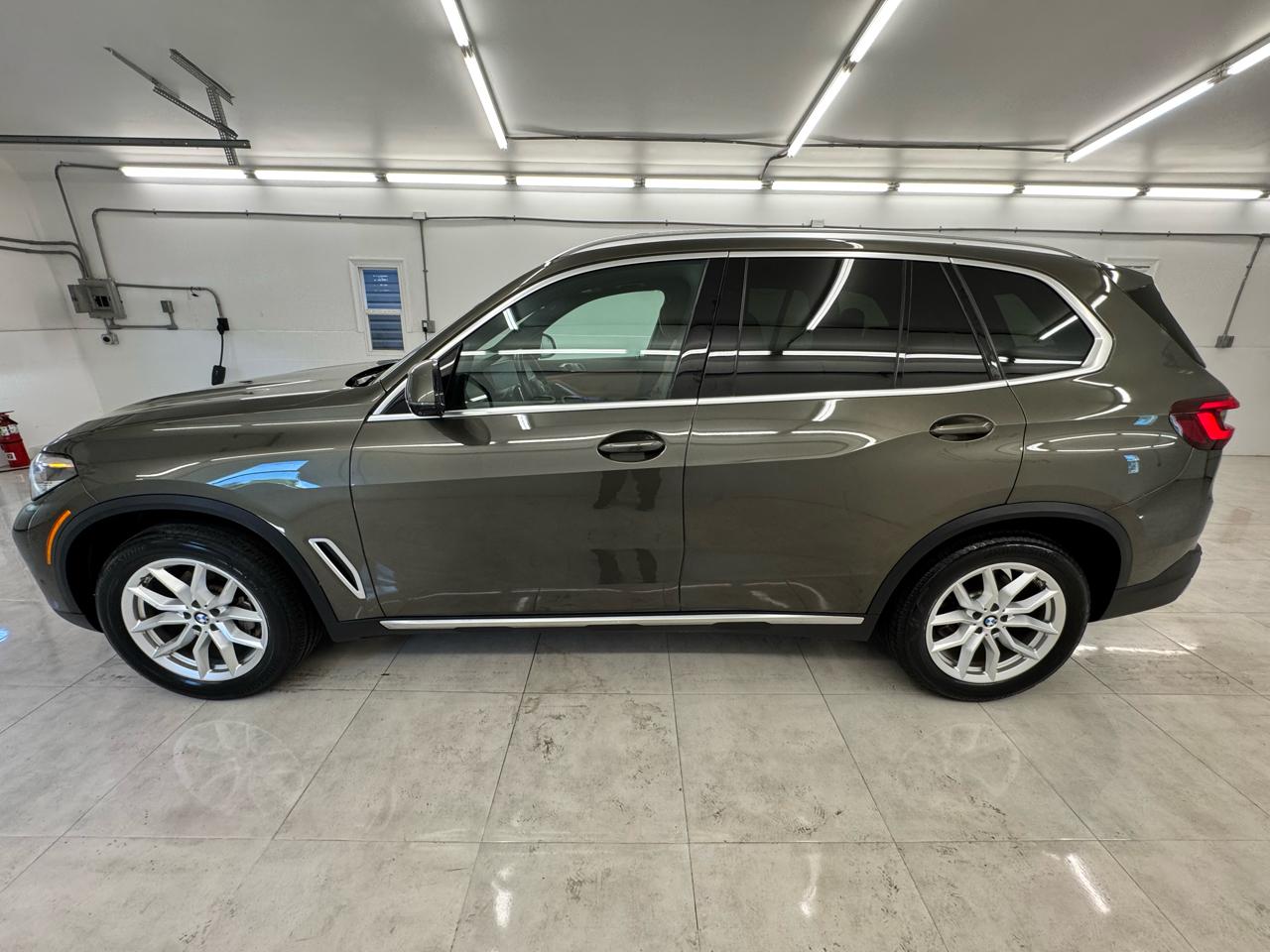BMW X5 xDrive40i Sports Activity Vehicle 2022
