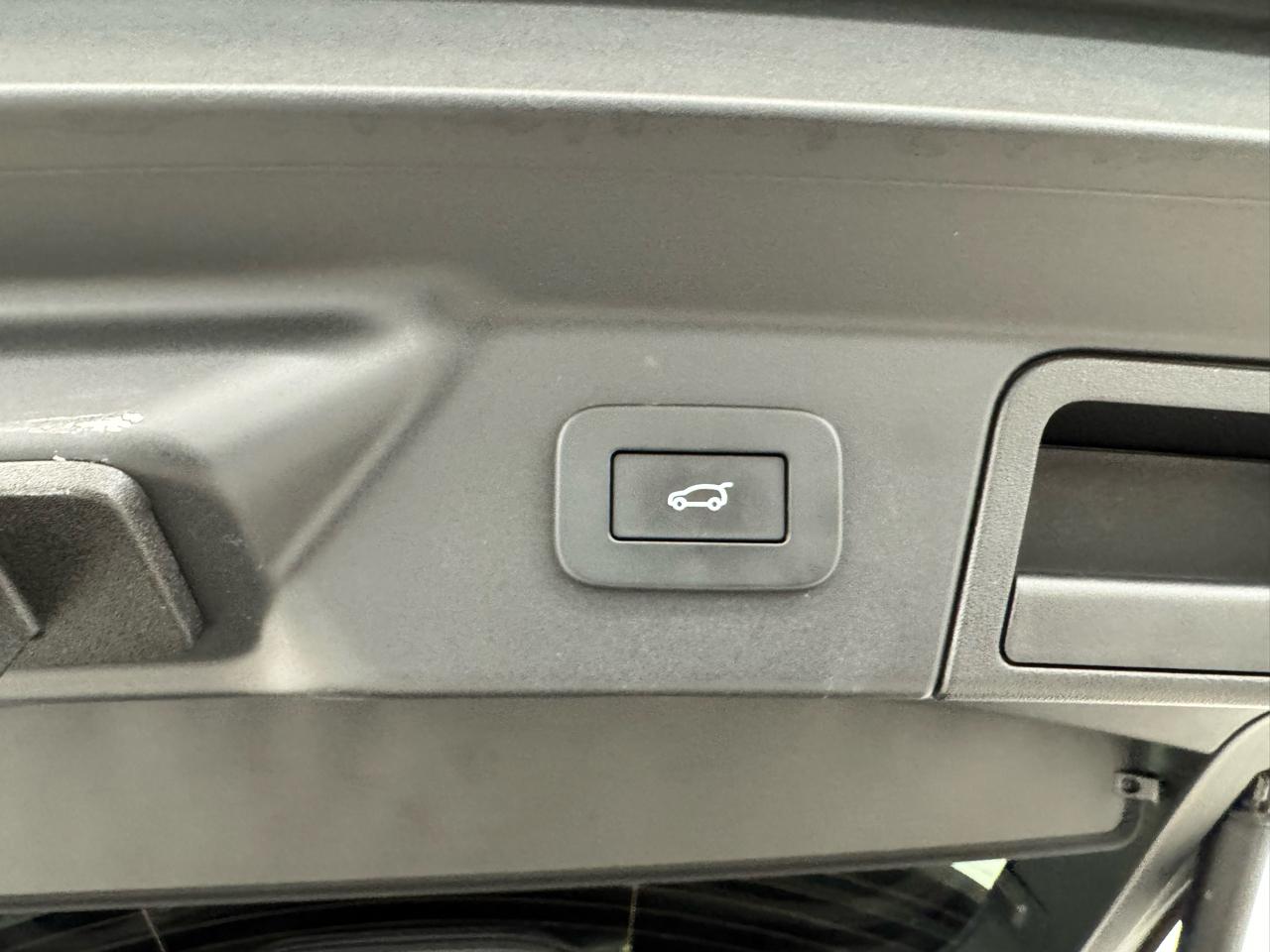 Land Rover Range Rover Velar P250 Dynamic SE 2024