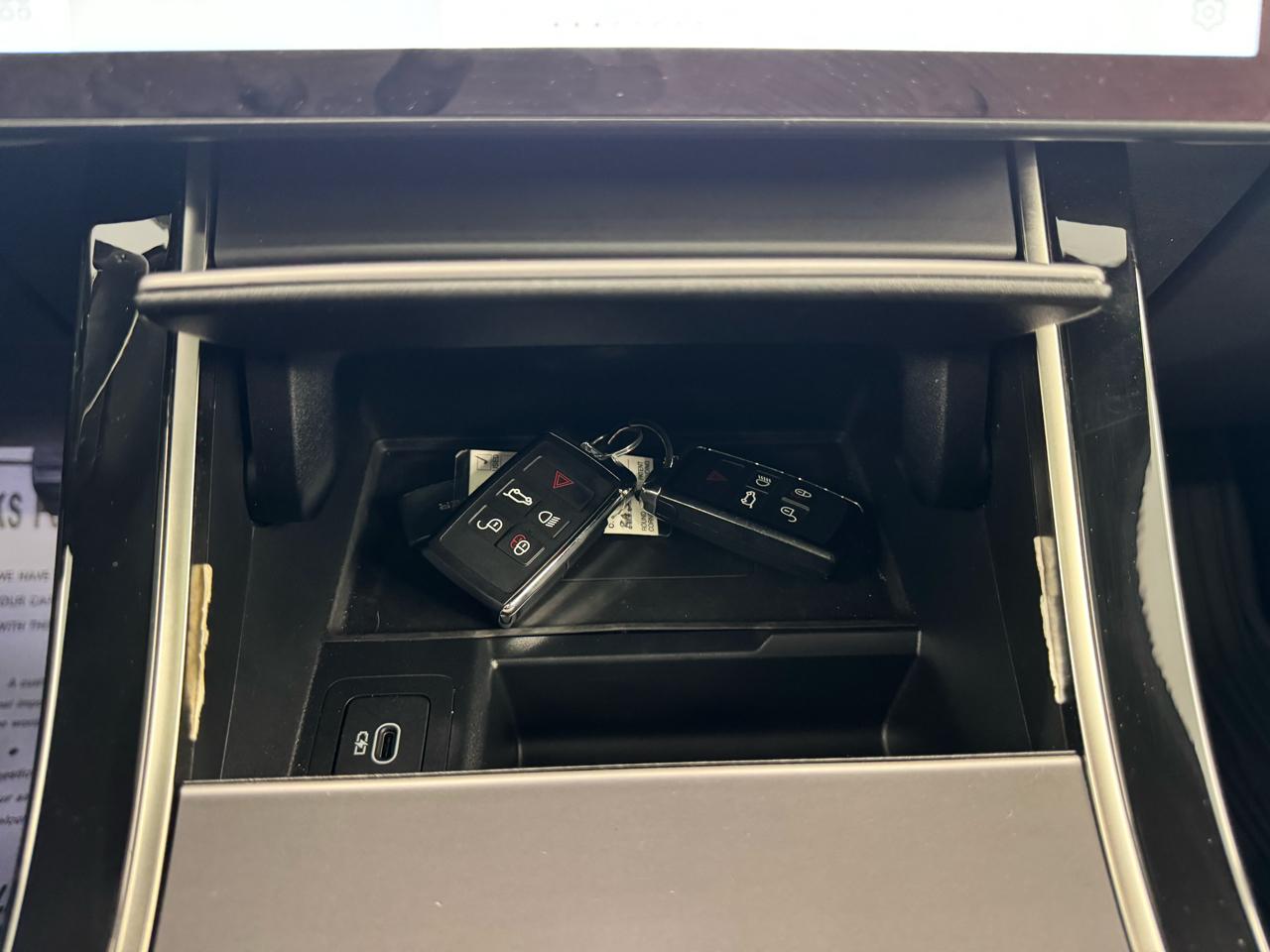 Land Rover Range Rover Velar P250 Dynamic SE 2024