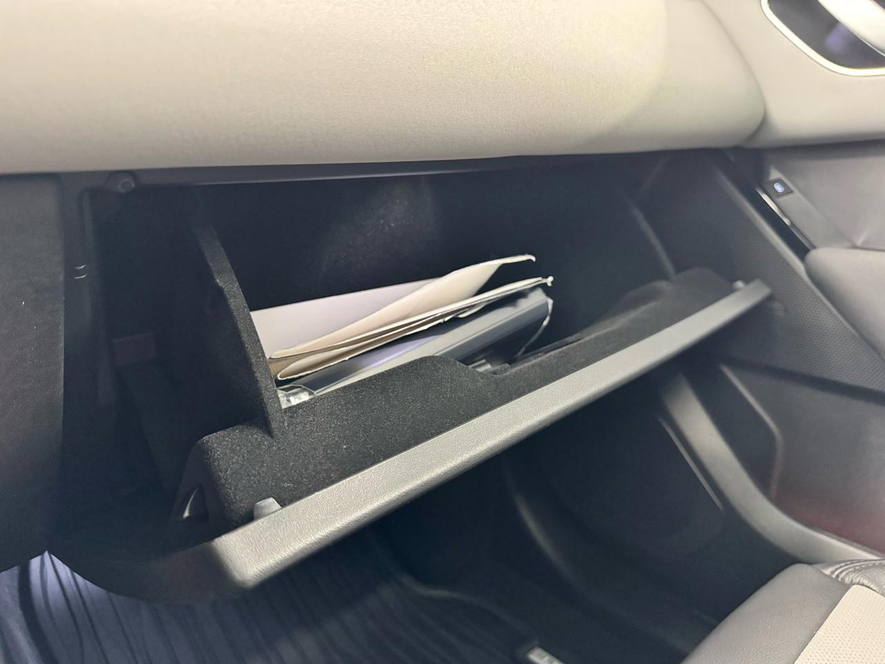 Land Rover Range Rover Velar P250 Dynamic SE 2024