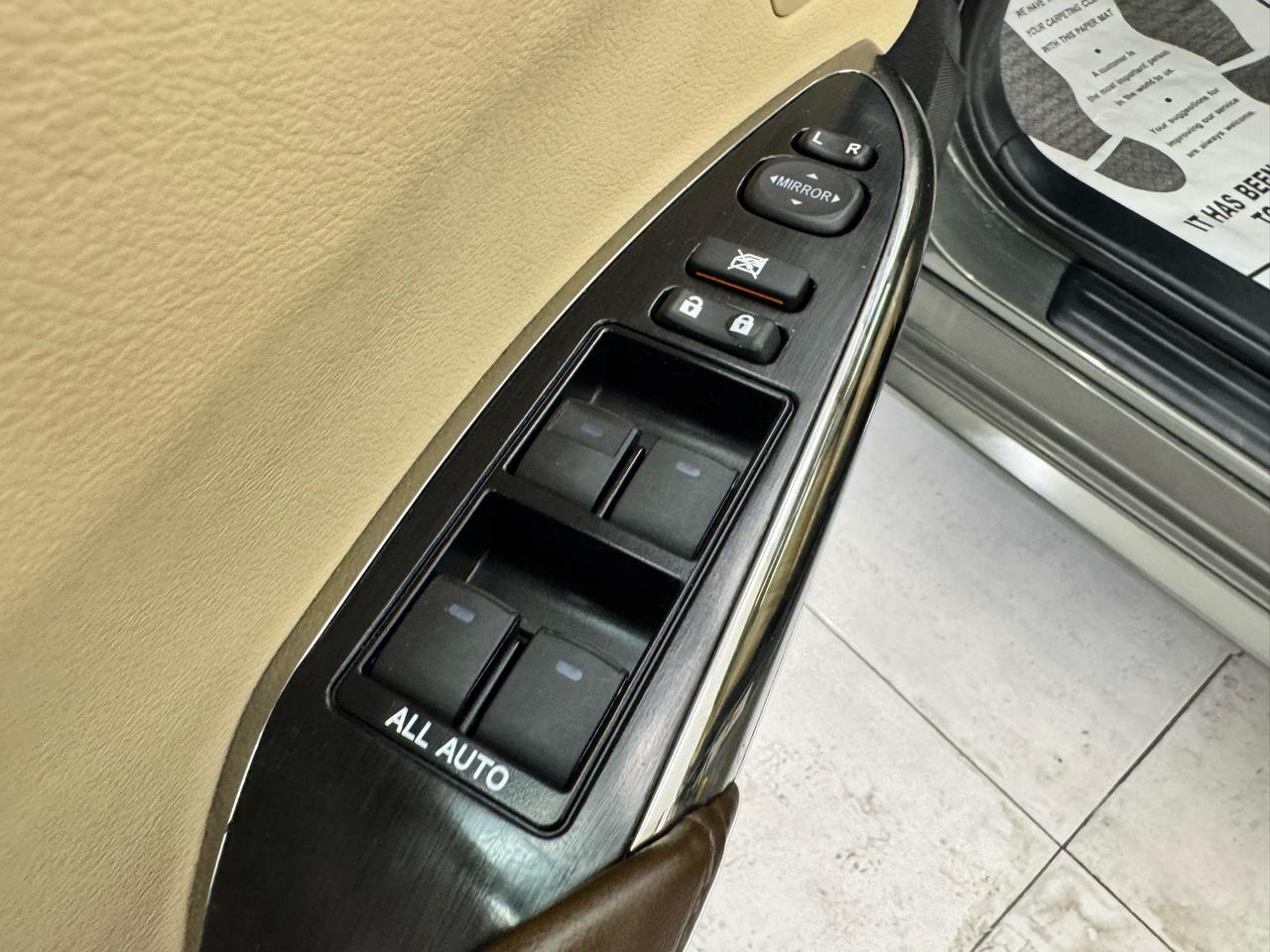 Toyota Avalon 4dr Sdn XLE Premium (Natl) 2014