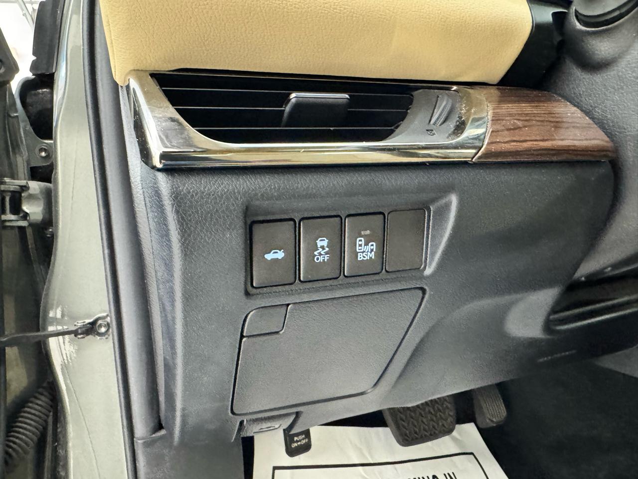 Toyota Avalon 4dr Sdn XLE Premium (Natl) 2014