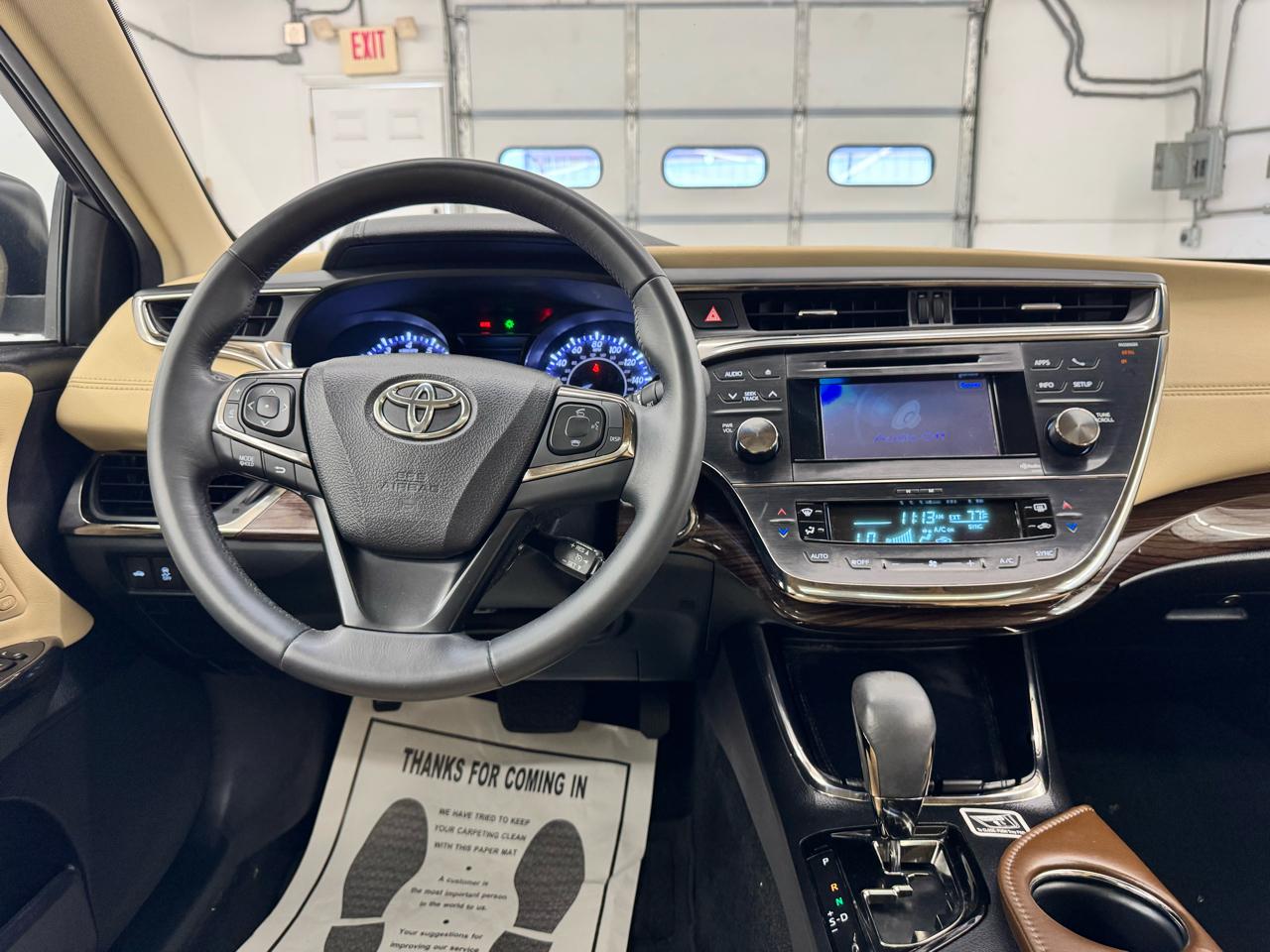 Toyota Avalon 4dr Sdn XLE Premium (Natl) 2014