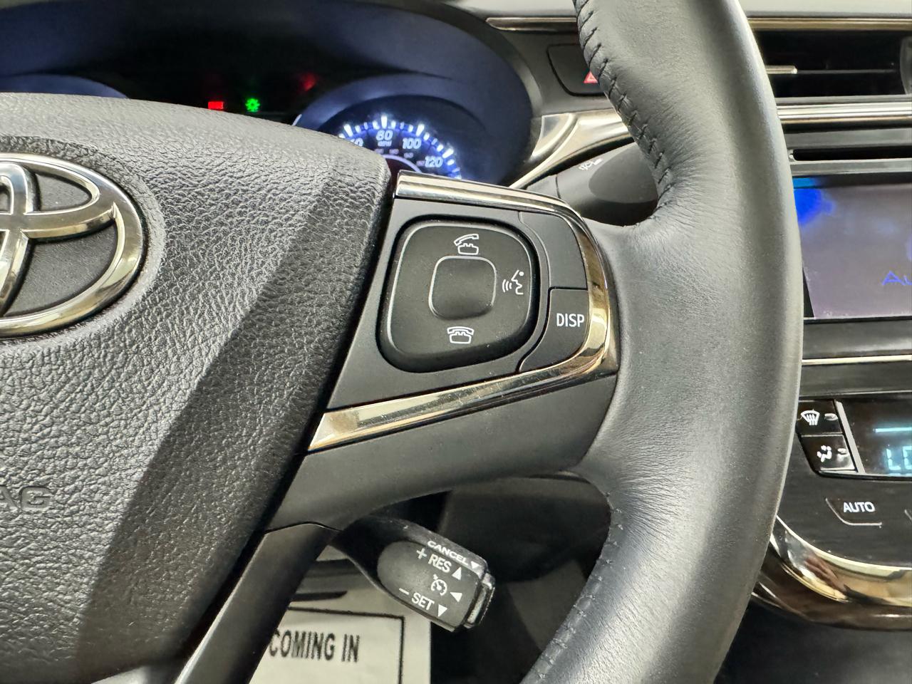 Toyota Avalon 4dr Sdn XLE Premium (Natl) 2014