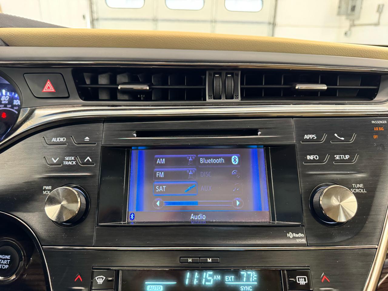 Toyota Avalon 4dr Sdn XLE Premium (Natl) 2014