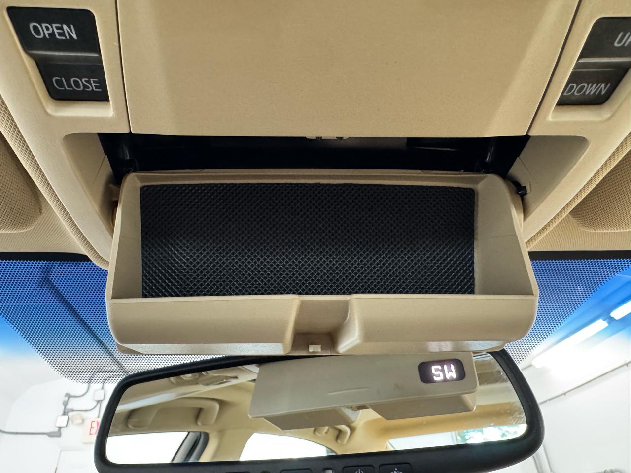 Toyota Avalon 4dr Sdn XLE Premium (Natl) 2014