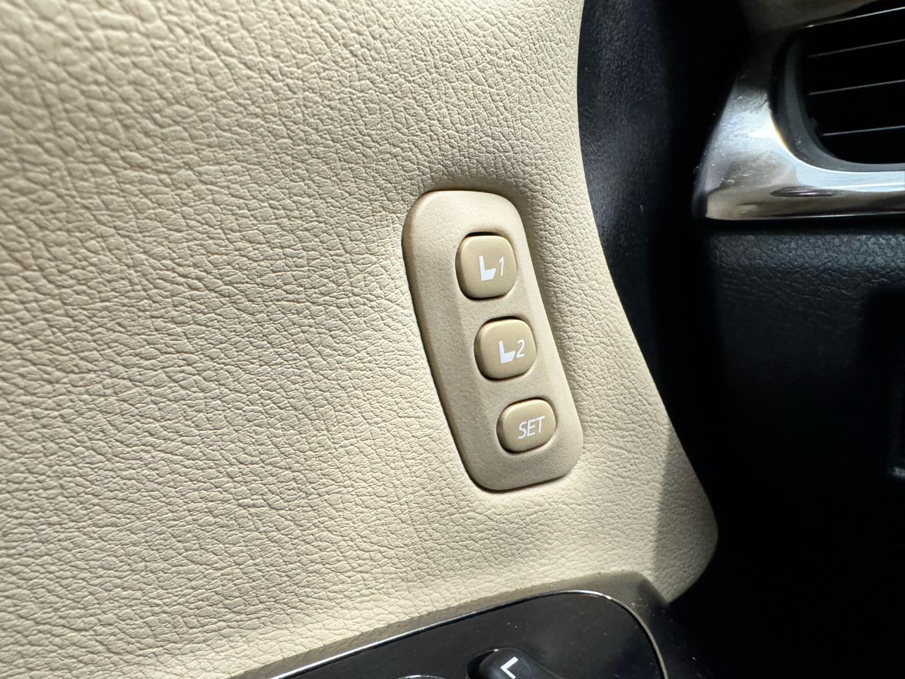Toyota Avalon 4dr Sdn XLE Premium (Natl) 2014