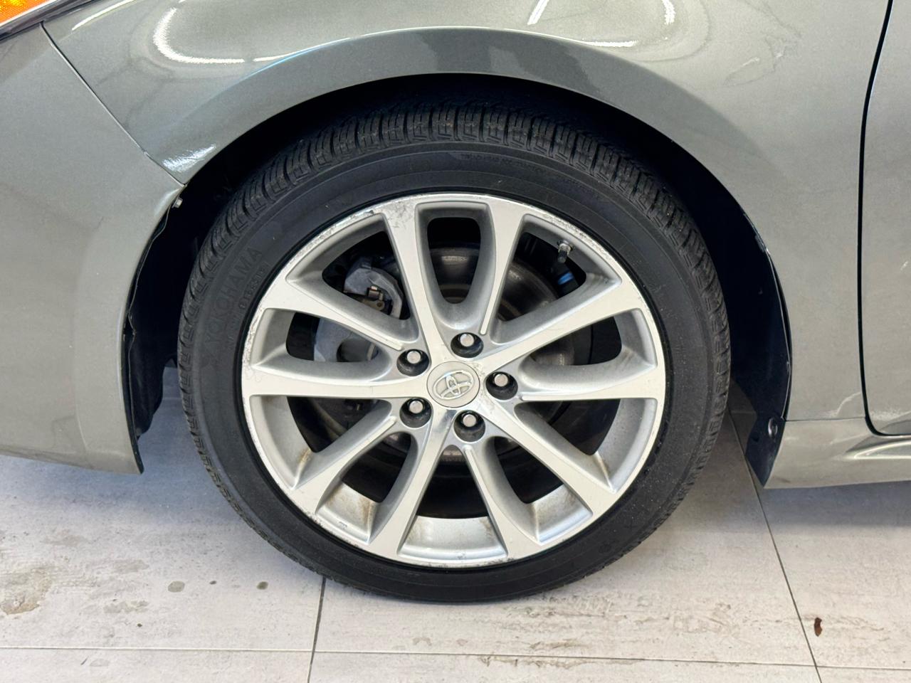 Toyota Avalon 4dr Sdn XLE Premium (Natl) 2014